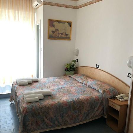 Hotel Augustus Gatteo a Mare Eksteriør bilde