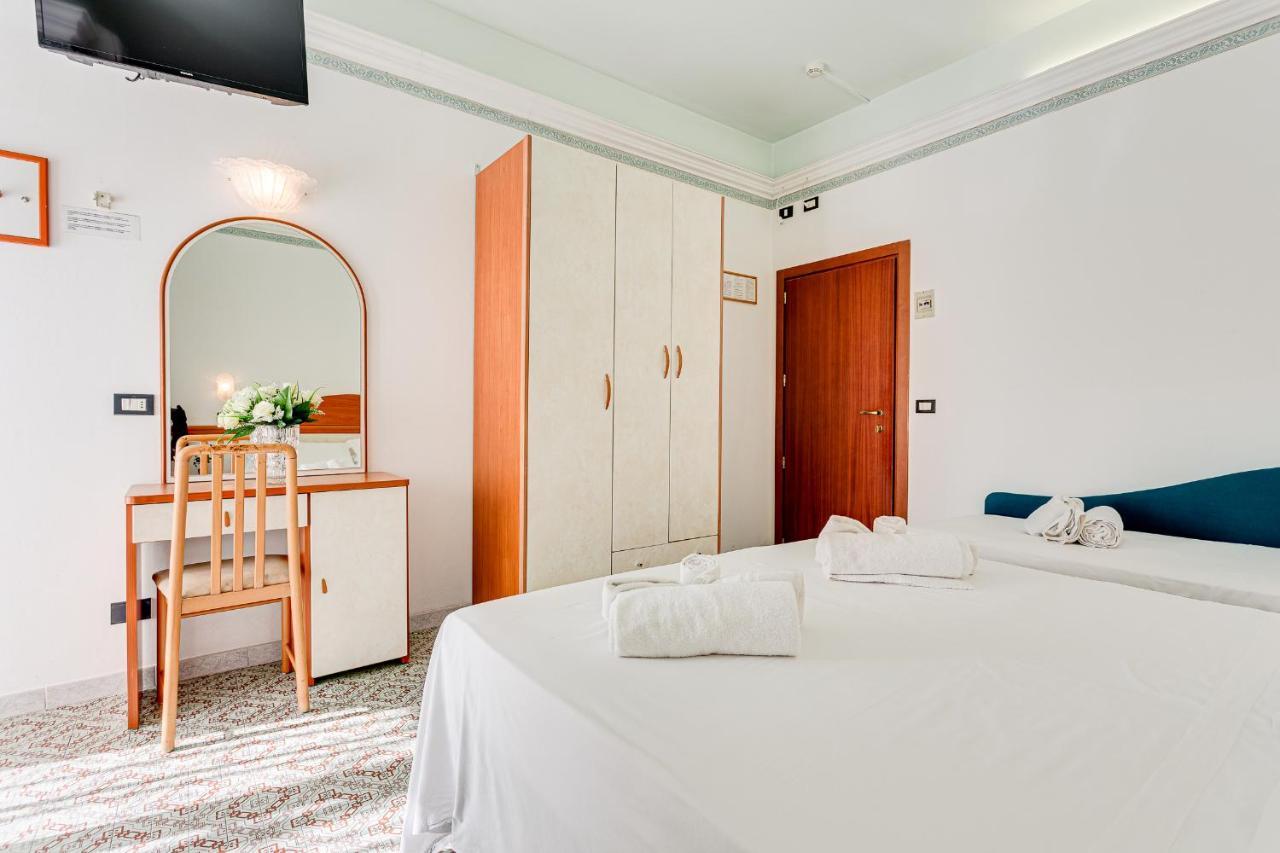Hotel Augustus Gatteo a Mare Eksteriør bilde
