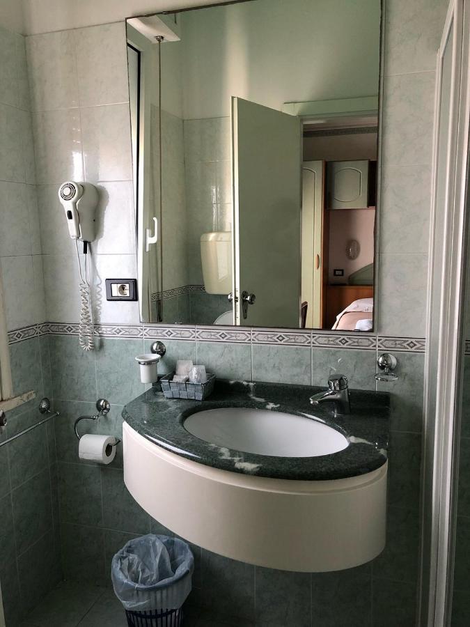 Hotel Augustus Gatteo a Mare Eksteriør bilde