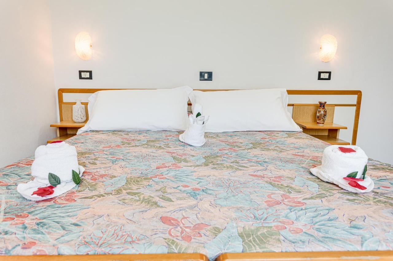 Hotel Augustus Gatteo a Mare Eksteriør bilde