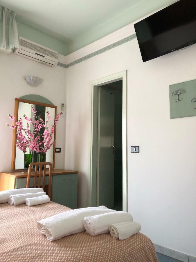 Hotel Augustus Gatteo a Mare Eksteriør bilde